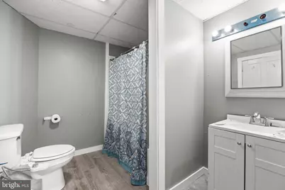 402 Broadway, Hanover, PA 17331 - Photo 6