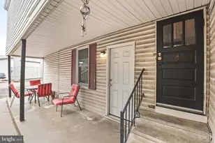 402 Broadway, Hanover, PA 17331 - Photo 4