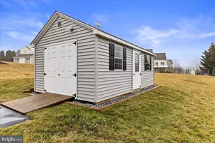 1002 Kavanagh Cir, Red Lion, PA 17356 - Photo 56