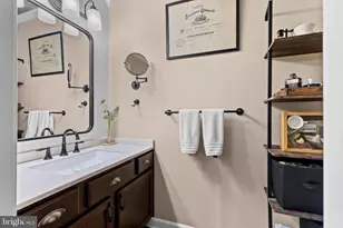 102 Lorenzo Ct, York, PA 17402 - Photo 10