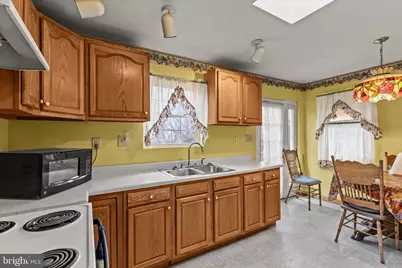 84 Lakeview Circle, Hanover, PA 17331 - Photo 10