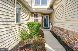 115 N Fountain Dr, York, PA 17402 - Photo 2
