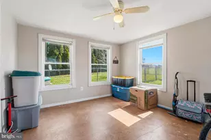 430 Clover Ln, Hanover, PA 17331 - Photo 10