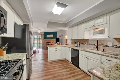 2022 Faversham Way #2022, York, PA 17402 - Photo 8