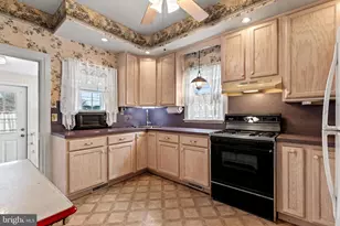 1557 Stanton St, York, PA 17404 - Photo 8