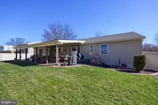 2552 Manor Rd, York, PA 17408 - Photo 2