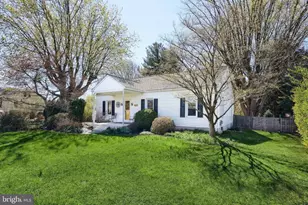 927 S Franklin St, Hanover, PA 17331 - Photo 2