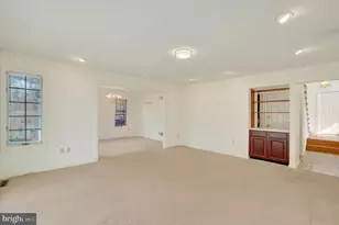 2729 Sparrow Dr, York, PA 17408 - Photo 10