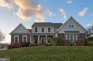 8 Ivanhoe Ln, Wrightsville, PA 17368 - Photo 4