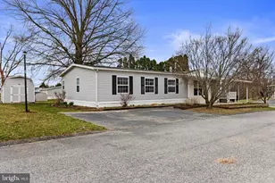 77 Daisy Ln, Dover, PA 17315 - Photo 2