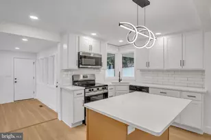 7 Crescent Dr, New Cumberland, PA 17070 - Photo 8