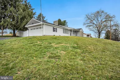 7 Crescent Drive, Fairview Township, PA 17070 - Photo 4