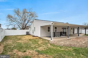 7 Crescent Dr, New Cumberland, PA 17070 - Photo 32