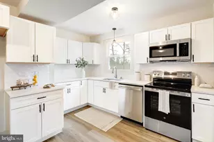 1965 Greenbriar Rd, York, PA 17404 - Photo 6