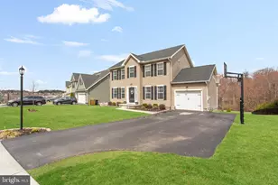 86 Homestead Dr, Hanover, PA 17331 - Photo 2