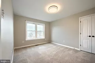 735 Clydesdale Dr, York, PA 17402 - Photo 52