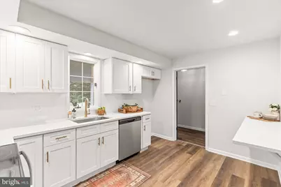 2421 Carllyn Drive, York, PA 17403 - Photo 10