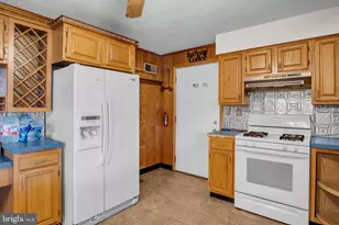 301 E Elm Ave, Hanover, PA 17331 - Photo 4