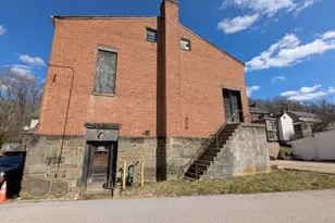 37 Manchester St, Glen Rock, PA 17327 - Photo 4