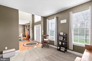 255 Sunset Dr, Hanover, PA 17331 - Photo 8