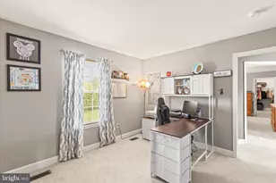 255 Sunset Dr, Hanover, PA 17331 - Photo 34