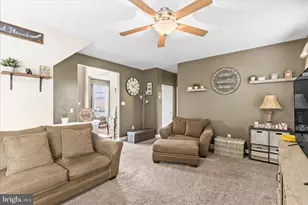 255 Sunset Dr, Hanover, PA 17331 - Photo 12