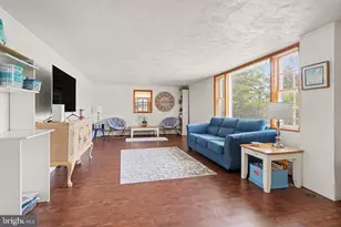 1353 Clover Ln, York, PA 17403 - Photo 6