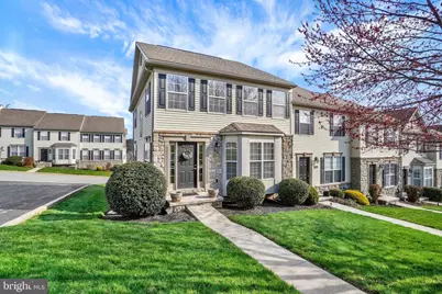 2764 Seabiscuit St, York, PA 17402 - Photo 2