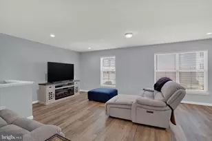 17995 Dave Anne Cir, Stewartstown, PA 17363 - Photo 2