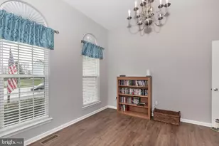 2263 Water Garden Dr, Hanover, PA 17331 - Photo 16