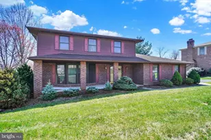 3745 Starview Dr, York, PA 17402 - Photo 2