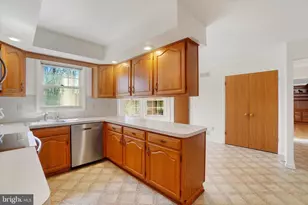 3745 Starview Dr, York, PA 17402 - Photo 12