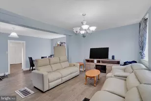 224 W College Ave, York, PA 17401 - Photo 2