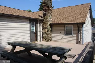 10 Winter Ave, Glen Rock, PA 17327 - Photo 8