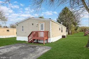 145 Chesapeake Estate, Thomasville, PA 17364 - Photo 2