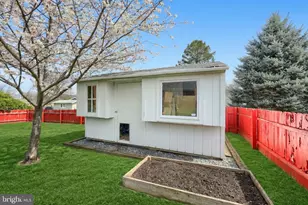 2208 Grandview Rd, Hanover, PA 17331 - Photo 14