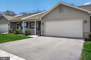 227 Palomino Wy, Red Lion, PA 17356 - Photo 2
