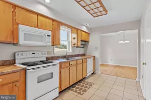 213 Sunset Dr, Fairview Township, PA 17070 - Photo 8