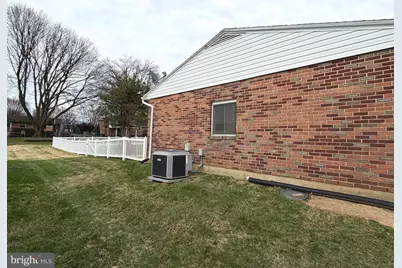 2441 Brookside Lane, York, PA 17402 - Photo 4