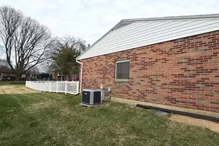 2441 Brookside Ln, York, PA 17402 - Photo 4