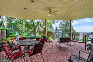 925 Summit Cir N, York, PA 17403 - Photo 14