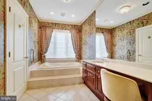 925 Summit Cir N, York, PA 17403 - Photo 26
