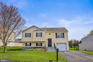 125 Winston Dr, York, PA 17408 - Photo 1