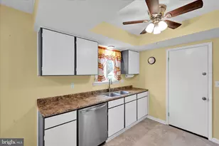 4330 Pinewood Ln, York, PA 17402 - Photo 14