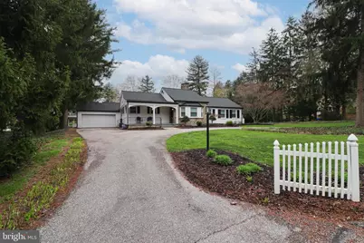 1023 Brockie Drive, York, PA 17403 - Photo 4