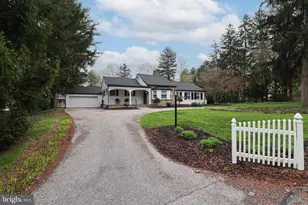 1023 Brockie Dr, York, PA 17403 - Photo 4