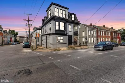 597 W Philadelphia Street, York, PA 17403 - Photo 2