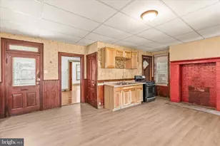 220 Locust St, Hanover, PA 17331 - Photo 14