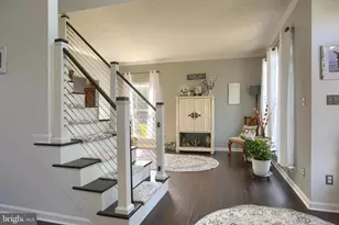1080 Cranberry Ln W, York, PA 17402 - Photo 2