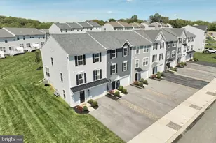 4285 Blackburn Dr, Stewartstown, PA 17363 - Photo 4